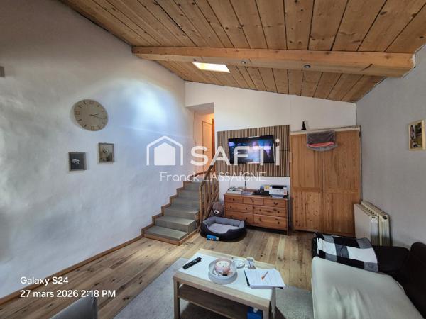 Immeuble avec appartements, caves et garages