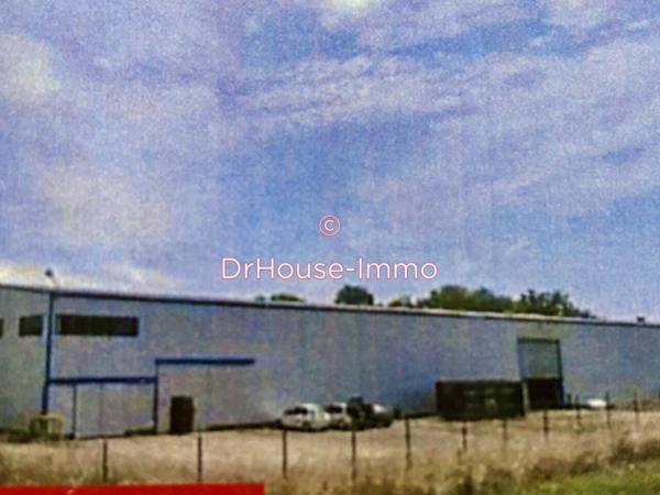 Bureau à louer 2 pièces de 1 700 m²