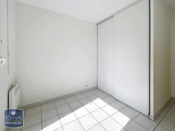 Appartement à louer 2 pièces 40.6m² Nîmes (30000)