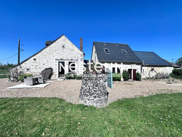 Vente propriété de charme dans la Vallée du Loir avec maison principale de 104 m² et gîte indépendant de 44 m², grand terrain verdoyant à Vaas (72500)