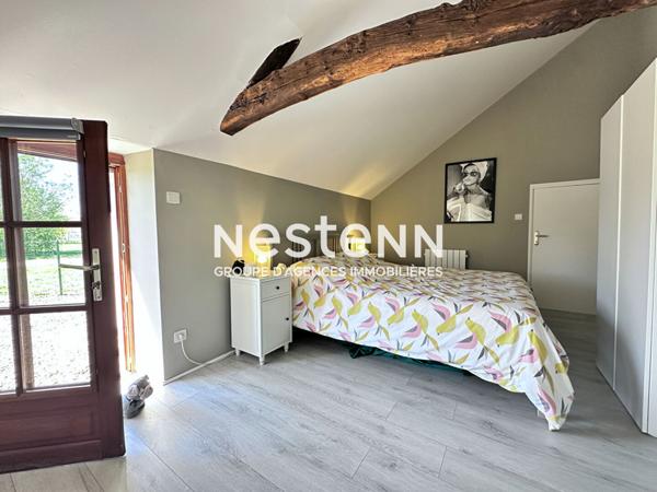 Vente propriété de charme dans la Vallée du Loir avec maison principale de 104 m² et gîte indépendant de 44 m², grand terrain verdoyant à Vaas (72500)