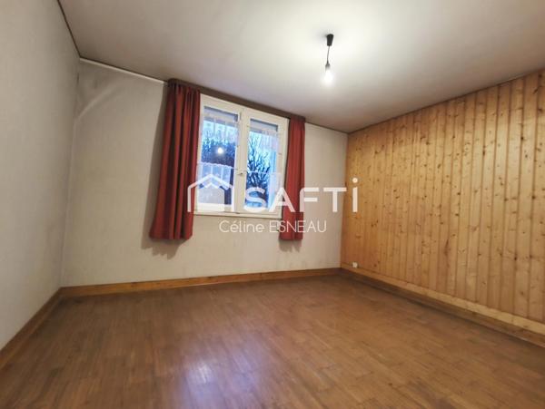 MAISON 94 M² - 3CH - GARAGE - DEPENDANCES - JARDIN