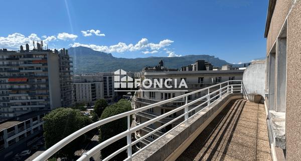 Location Studio meublé 38.15 m² - Grenoble 38000