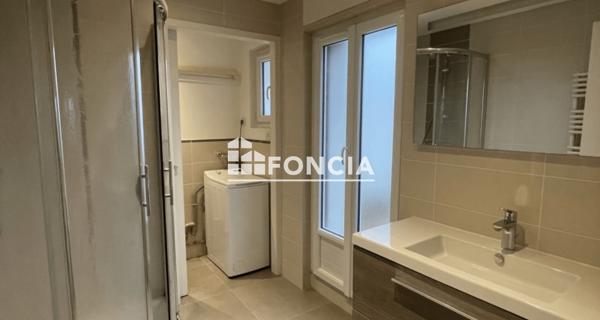 Location Studio meublé 38.15 m² - Grenoble 38000