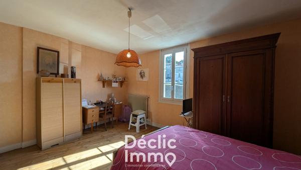 Vente maison Angouleme, 250m² 10 pièces 397 280€ avec garage