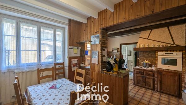 Vente maison Angouleme, 250m² 10 pièces 397 280€ avec garage