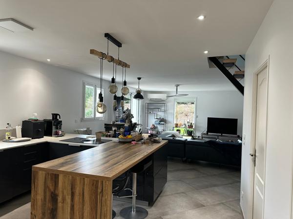 Bondoufle (91070) Villa de 222 m2, 5 chambres