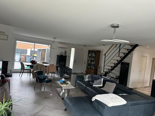 Bondoufle (91070) Villa de 222 m2, 5 chambres