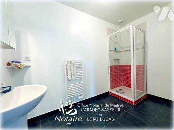 Ensemble immobilier de caractère - Commerce et habitation - Emplacement N°1 au cœur de Lesneven 