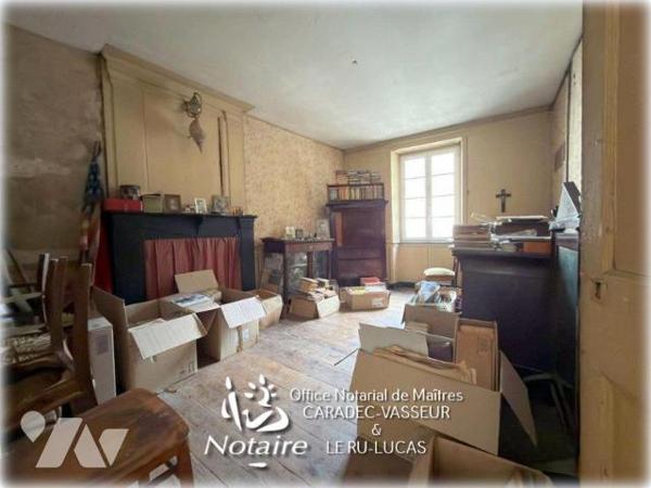 Ensemble immobilier de caractère - Commerce et habitation - Emplacement N°1 au cœur de Lesneven 