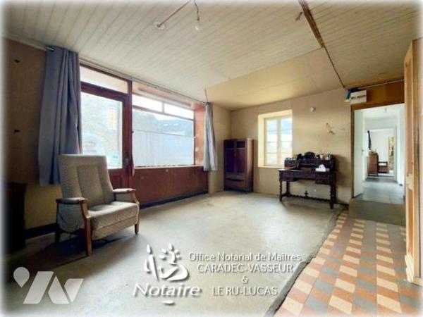 Ensemble immobilier de caractère - Commerce et habitation - Emplacement N°1 au cœur de Lesneven 