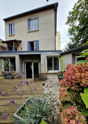 Maison 7 pièces - 170 m²