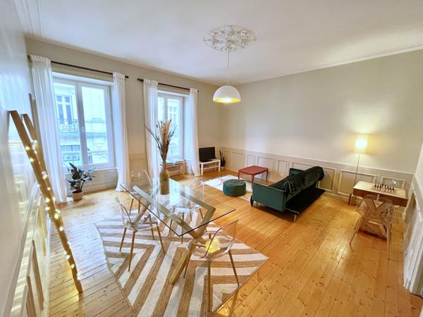 A VENDRE – Appartement T3 au charme de l’ancien – VANNE HYPER CENTRE