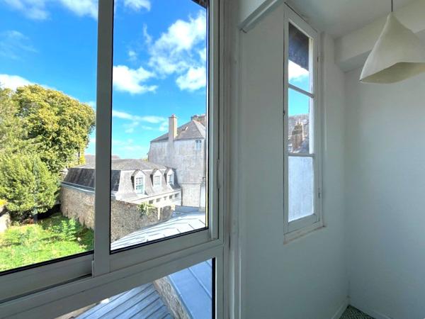 A VENDRE – Appartement T3 au charme de l’ancien – VANNE HYPER CENTRE