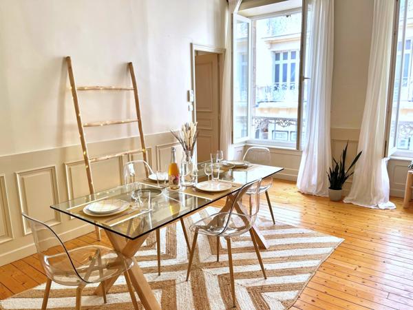 A VENDRE – Appartement T3 au charme de l’ancien – VANNE HYPER CENTRE