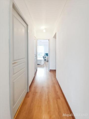 4 pièces traversant vue mer GRASSE SUD dernier étage