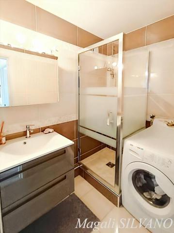 4 pièces traversant vue mer GRASSE SUD dernier étage