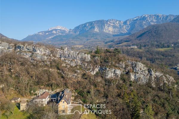 Propriété d’exception adossée à la Chartreuse et sa vue imprenable