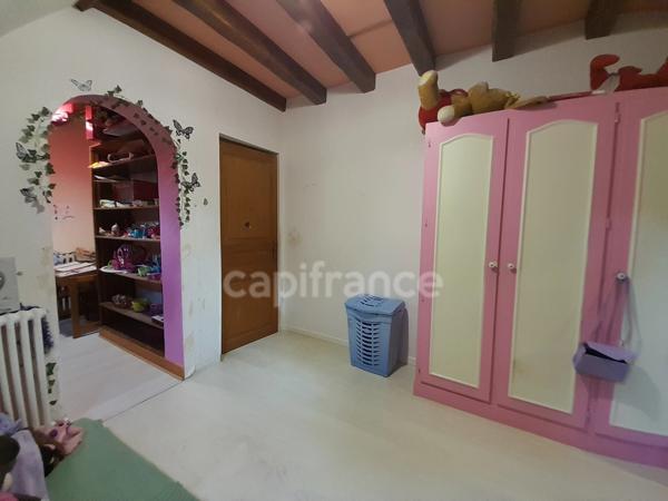 DEPARTEMENT LOIRET- MAISON FAMILIALE 6 PIECES AVEC PISCINE A CHUELLES (45)