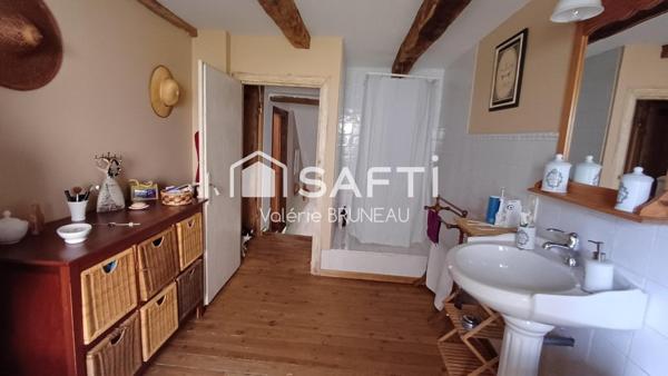 Un havre de paix : Corps de ferme rénové avec 2 gîtes - Dépendances et parc arboré