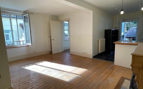 Appartement à vendre    2 pièces • 42 m2 Lons-le-Saunier