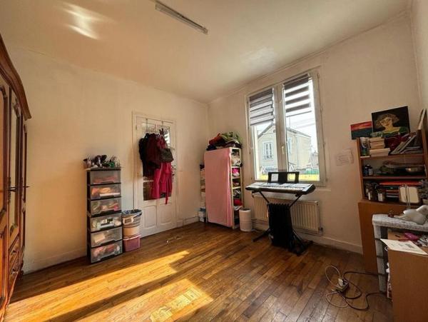Maison  5 pièce(s) 140 m2