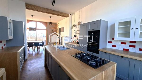 Maison de caractère Individuelle 300m² à Merville