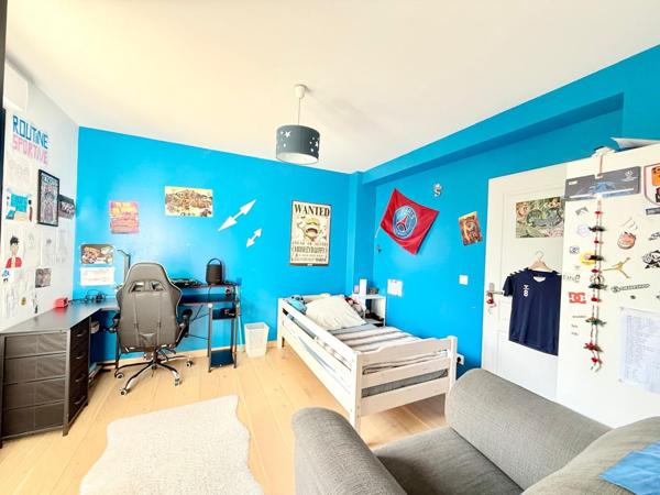 Maison 7 piéces 4 chambres. 899 000 € - Référence  994