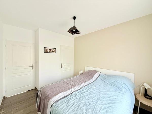 Maison 7 piéces 4 chambres. 899 000 € - Référence  994