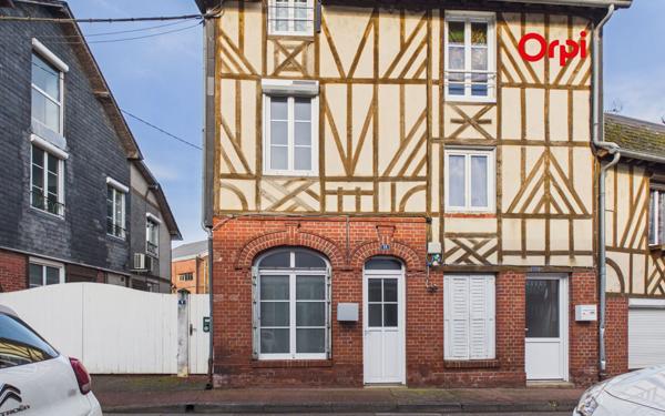 Appartement à louer    4 pièces •  Bernay