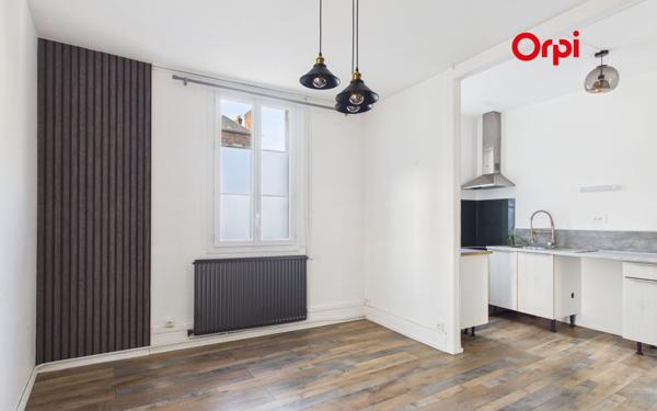 Appartement à louer    4 pièces •  Bernay