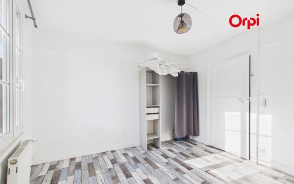 Appartement à louer    4 pièces •  Bernay