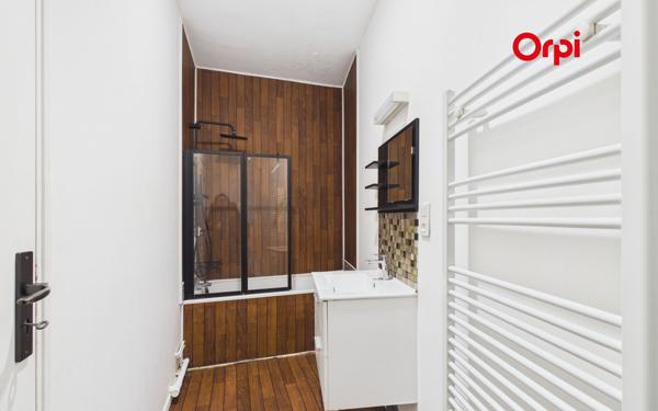 Appartement à louer    4 pièces •  Bernay