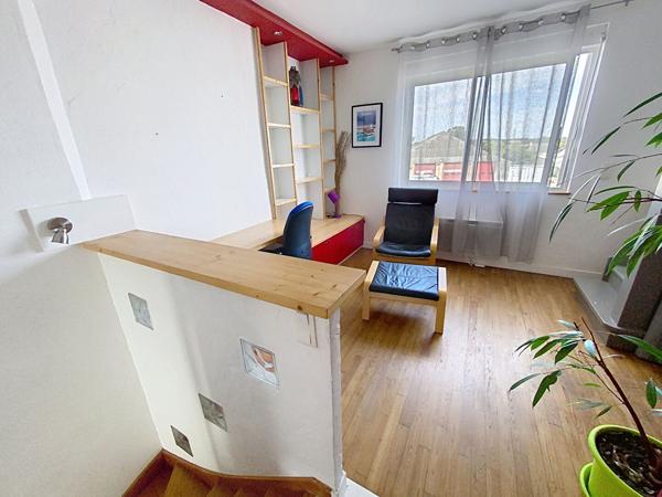 Maison Melgven 90 m2 avec terrasse en excellent état  située en hyper centre de la commune .