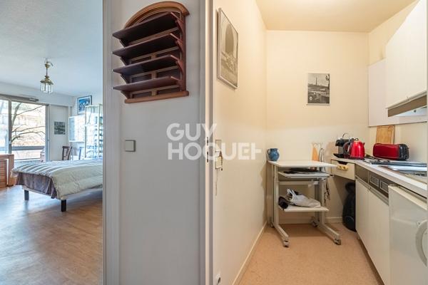 Appartement  1 pièce(s) 36 m2 Rés. Sénior/7500 m2 Paris 15