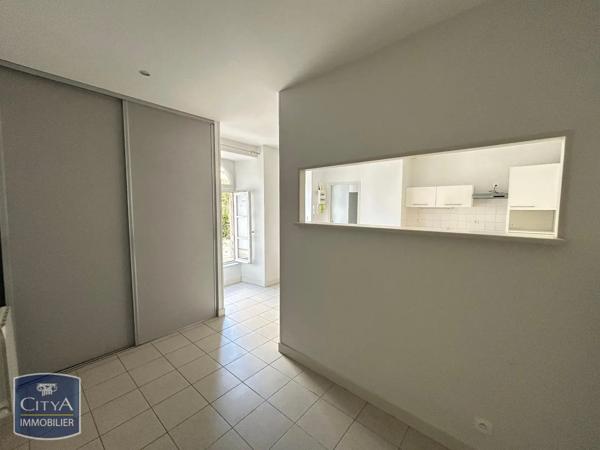 Appartement à louer 1 pièce 26.86m² Poitiers (86000)