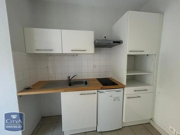 Appartement à louer 1 pièce 26.86m² Poitiers (86000)