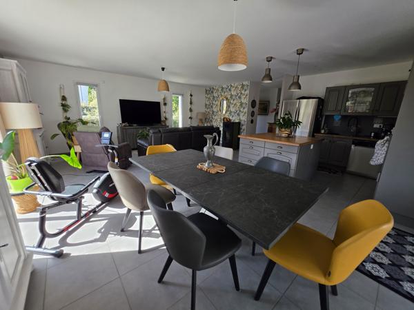 Maison
         4 pièces
        - 113 m² 497 000 € *