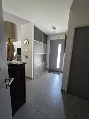 Maison
         4 pièces
        - 113 m² 497 000 € *