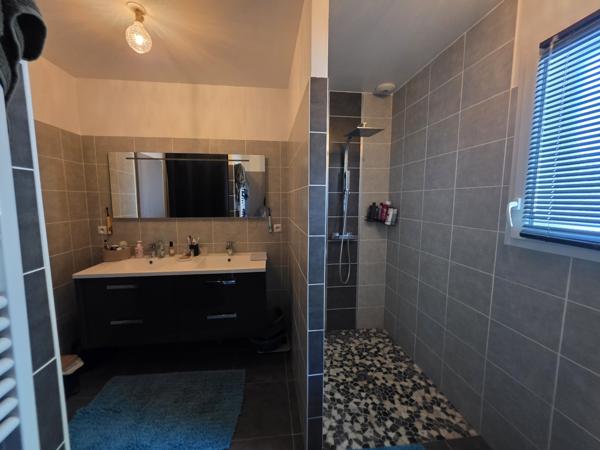 Maison
         4 pièces
        - 113 m² 497 000 € *