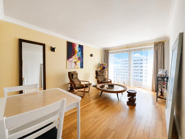 Appartement
         3 pièces
        - 51 m² Exclusivité 378 000 € *