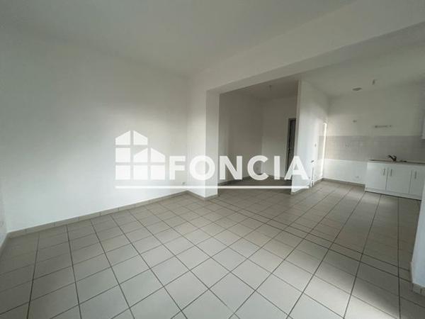 Location Appartement 2 pièces 44.87 m² - 62 RUE DES LUETTES Tournon Sur Rhone 07300
