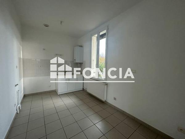 Location Appartement 2 pièces 44.87 m² - 62 RUE DES LUETTES Tournon Sur Rhone 07300