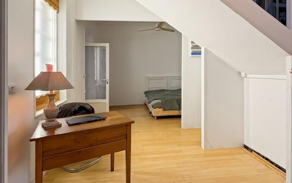 Maison à vendre    6 pièces •  Marseille 16