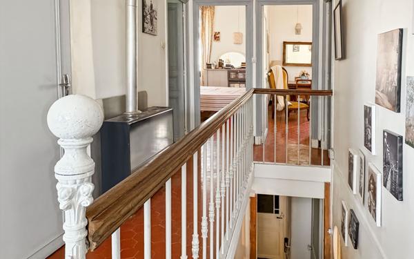 Maison à vendre    6 pièces •  Marseille 16