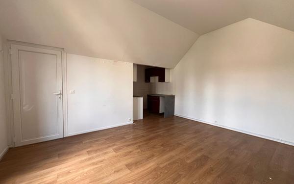 Immeuble à vendre    7 pièces • 148,49 m2 Beauvais