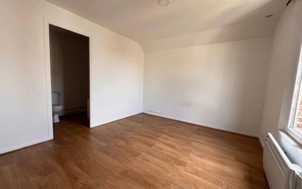 Immeuble à vendre    7 pièces • 148,49 m2 Beauvais