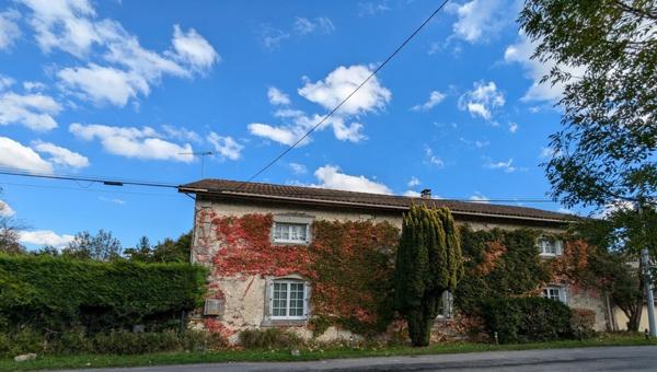 Barbezieux Maison familiale, de caractère avec joli terrain