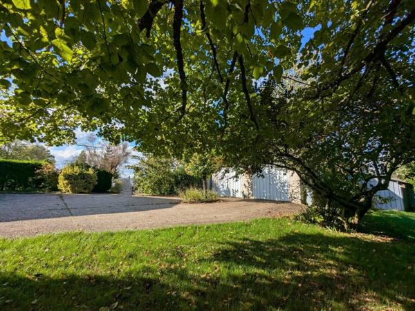 Barbezieux Maison familiale, de caractère avec joli terrain