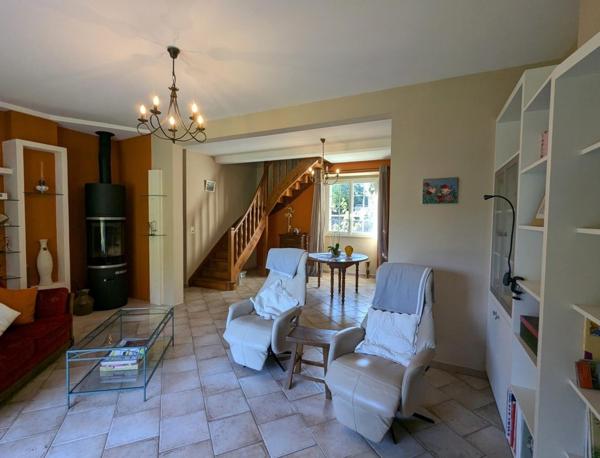 Barbezieux Maison familiale, de caractère avec joli terrain